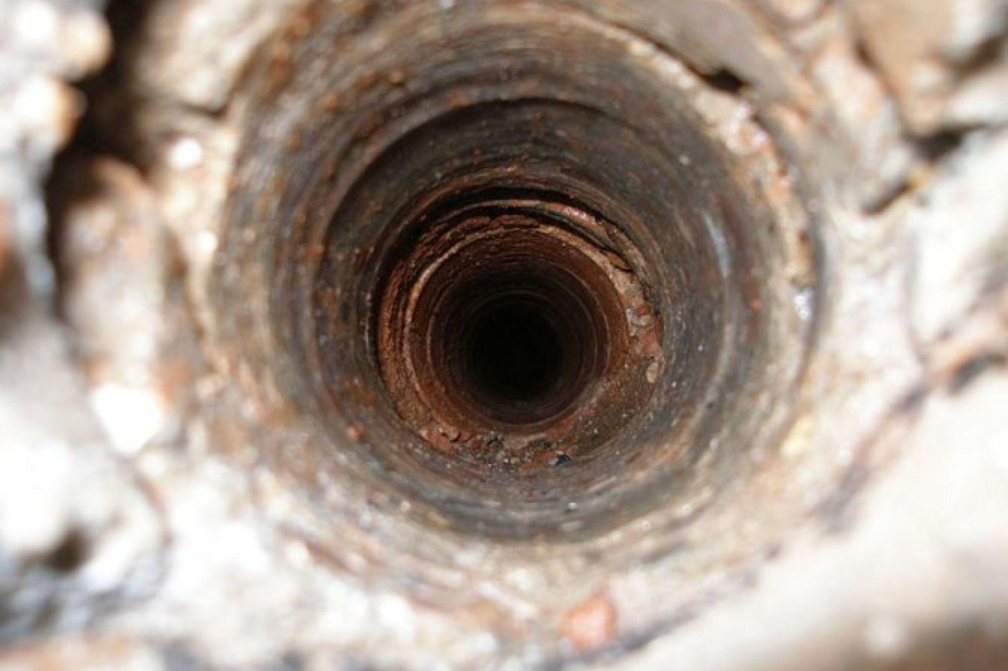Обследование водопроводов. Труба внутри. Коррозия водопроводных труб. Водопроводные трубы внутри. Трубы водопровода внутри.
